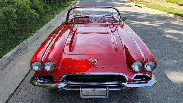 1962 chevrolet corvette base