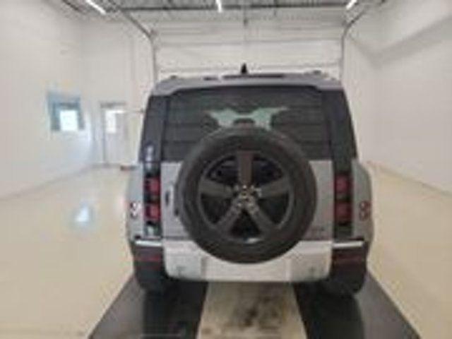 2022 land rover defender 110 se