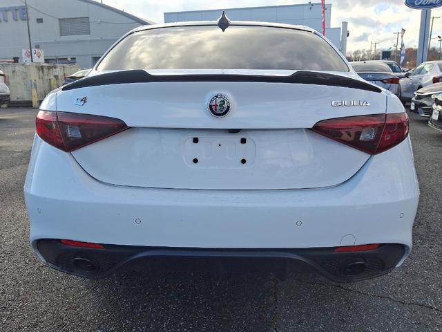 2021 alfa romeo giulia ti