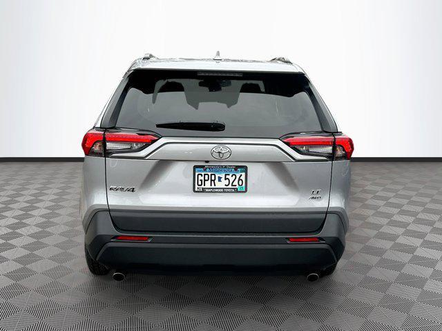 2021 toyota rav4 le