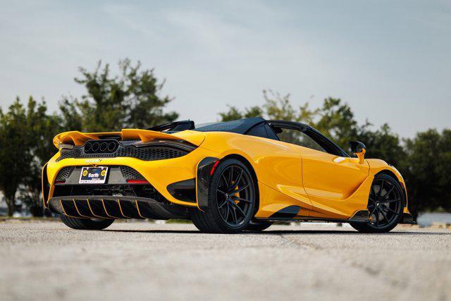 2022 mclaren 765lt spider