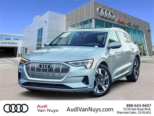 2022 audi e-tron premium plus