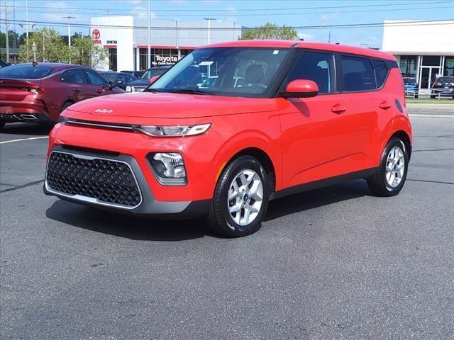 2022 kia soul lx