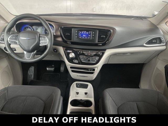 2017 chrysler pacifica lx