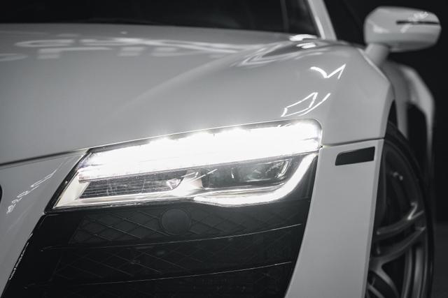 2014 audi r8 5.2