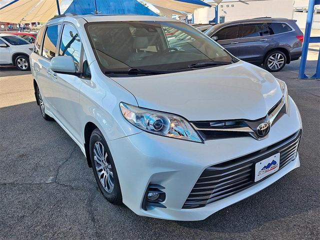 2020 toyota sienna xle