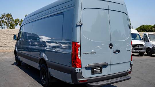 2024 Mercedes-Benz Sprinter