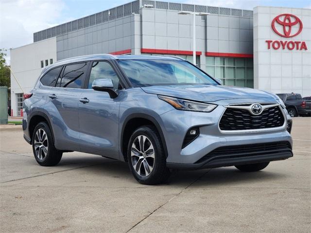 2023 toyota highlander xle