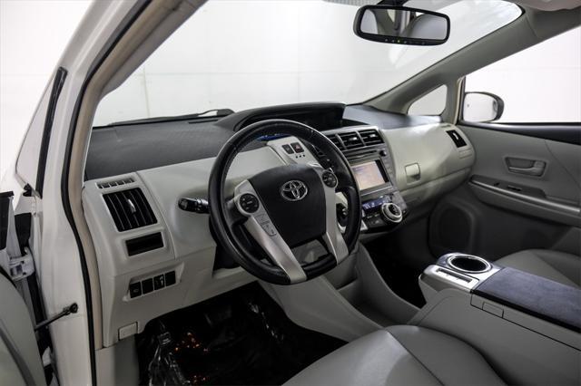2014 toyota prius v five