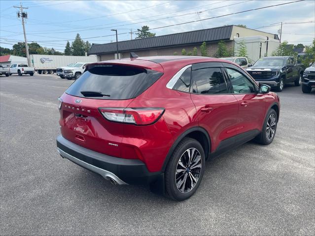 2022 ford escape se