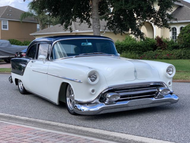 1954 olds rocket 88