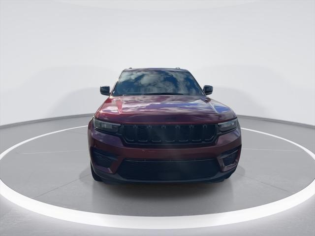 2023 jeep grand cherokee altitude