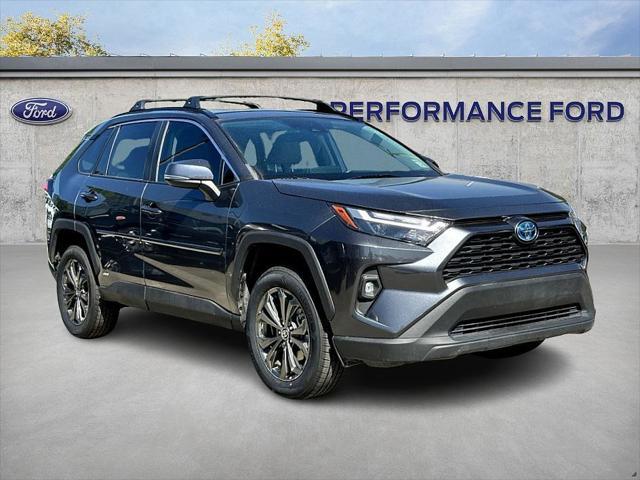 2022 toyota rav4 hybrid xle premium