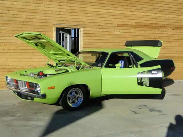 1972 barracuda 440 6-pack *number 2 most sought after muscle car worl wide*