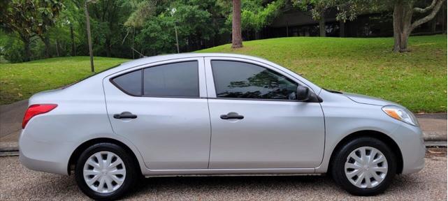 2014 nissan versa 1.6 s