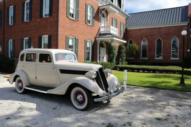 1935 studebaker dictator 4 door sedan. stock