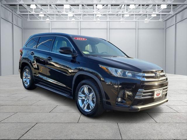 2019 toyota highlander limited