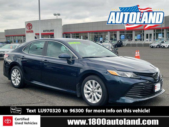 2020 toyota camry le