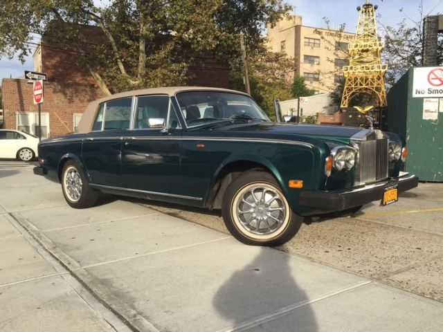 awesome condition!! beautiful!! must see!! one of a kind with moon-roof!!