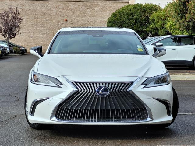2019 lexus es 300h base