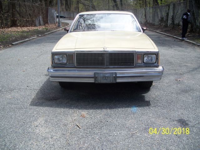 1979 malibu classic landau coupe 64k v8 runs/drives excellent solid car two-tone