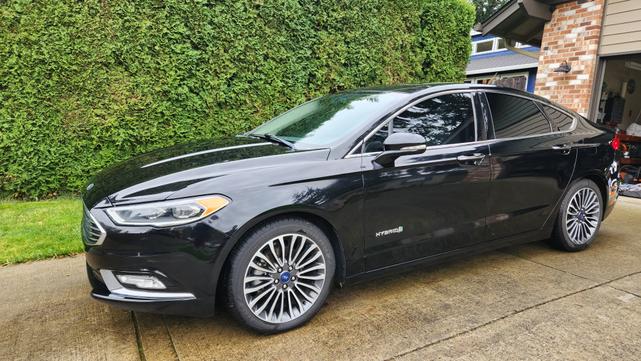 2017 ford fusion hybrid titanium