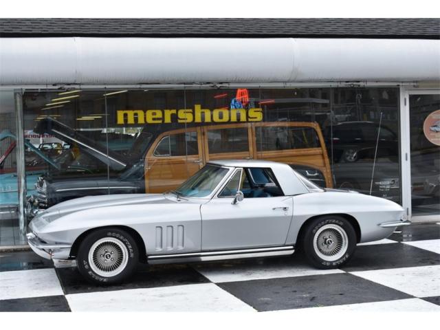 1965 chevrolet corvette 4 speed manual 2-door sedan
