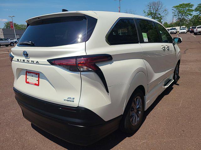 2021 toyota sienna xle 7 passenger