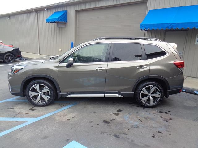 2019 subaru forester touring