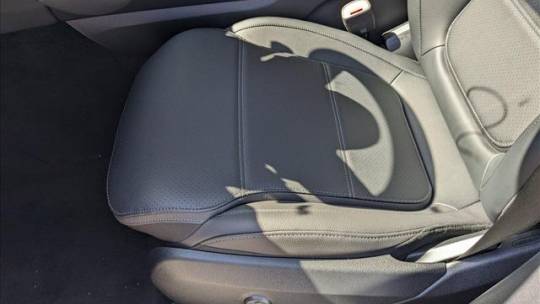 2025 Mercedes-Benz GLC