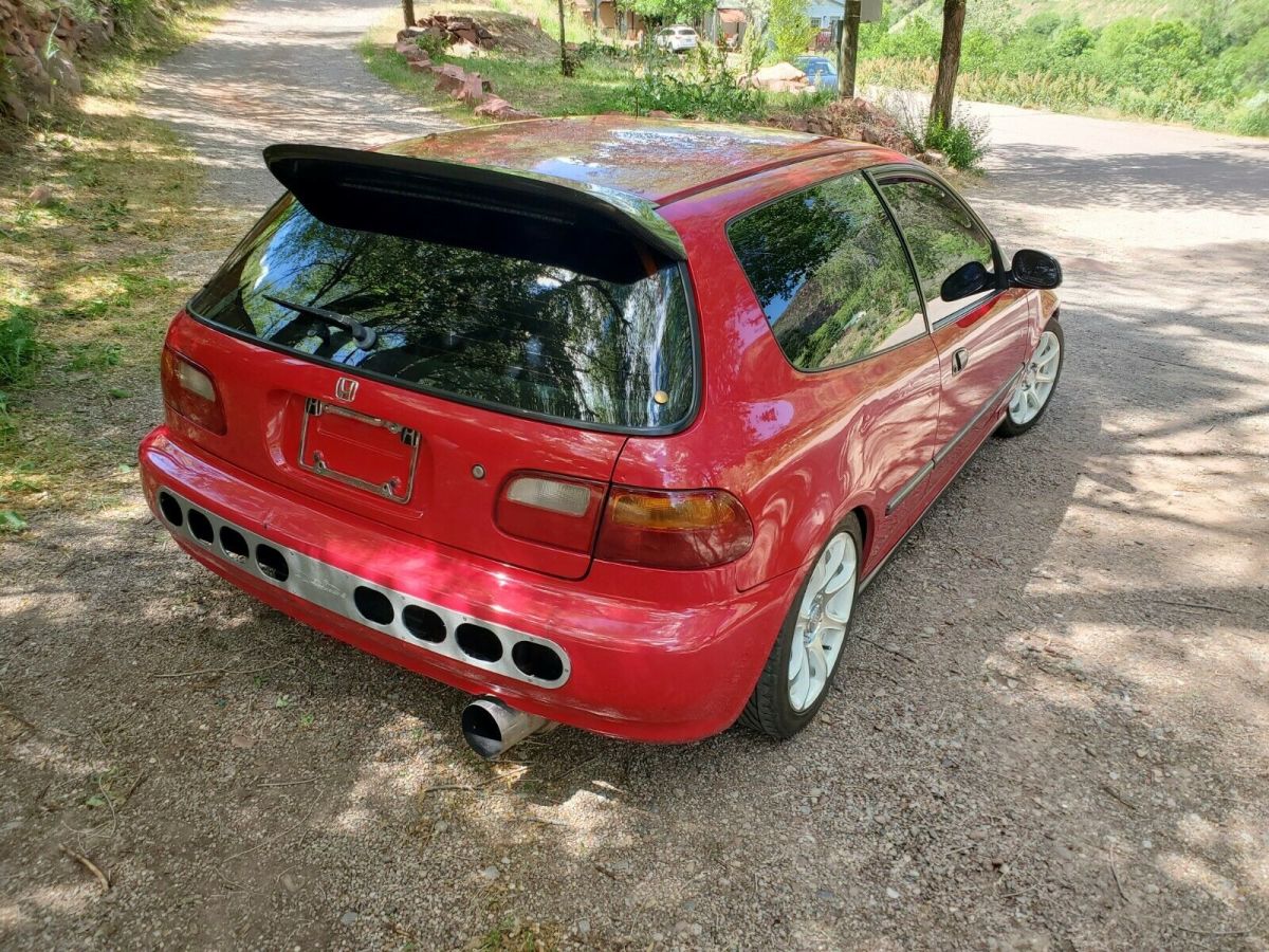 red civic dx hatchback!! clean!!
