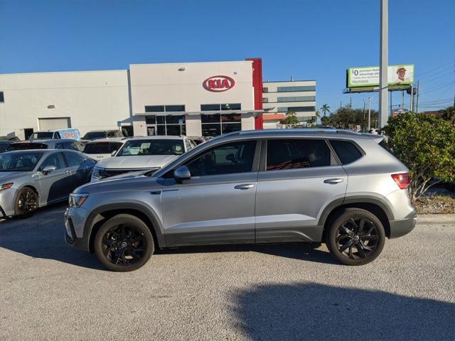 2023 volkswagen taos 1.5t se