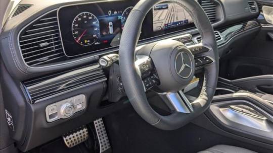 2025 Mercedes-Benz GLS