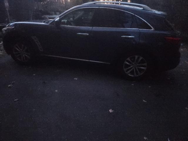 2010 infiniti fx35 base