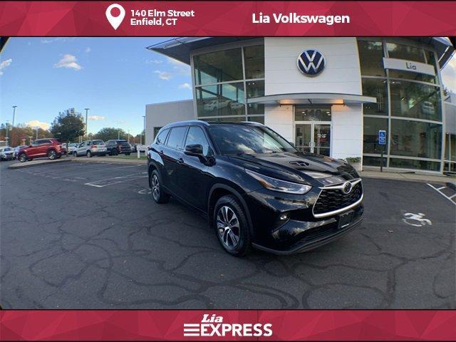 2021 toyota highlander xle