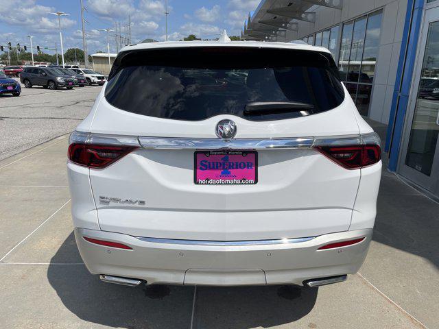 2023 buick enclave essence awd