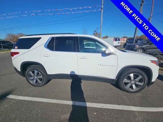 2021 chevrolet traverse lt leather