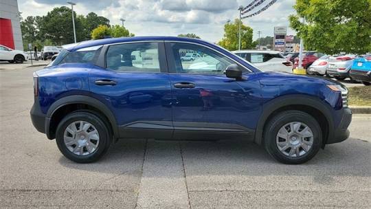 new 2025 nissan kicks s fwd