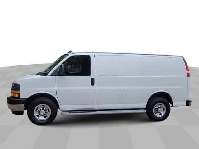 2022 chevrolet express 2500 work van