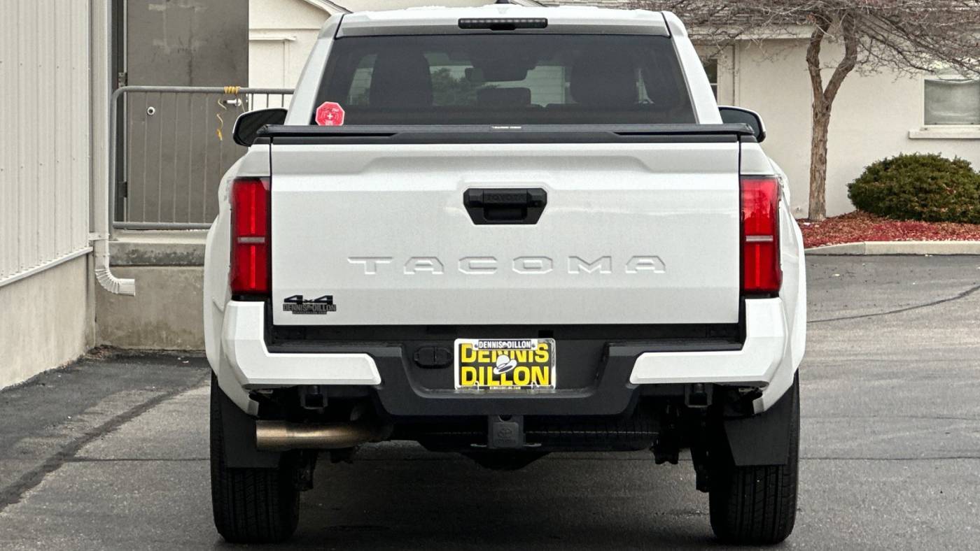 2024 toyota tacoma