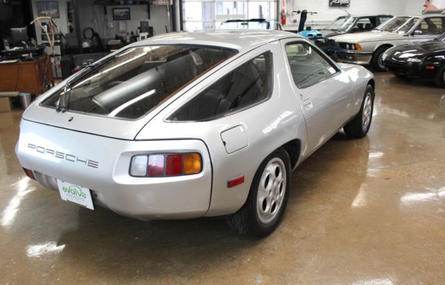 1978 porsche 928 67k, pinstripe