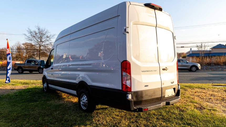 2022 ford transit 250