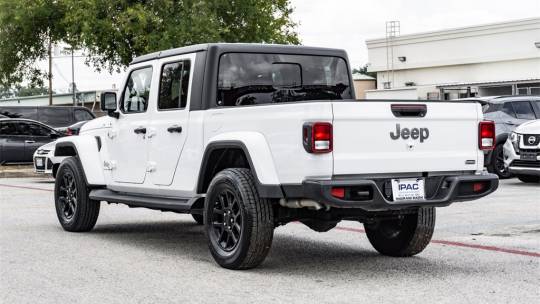 2023 Jeep Gladiator