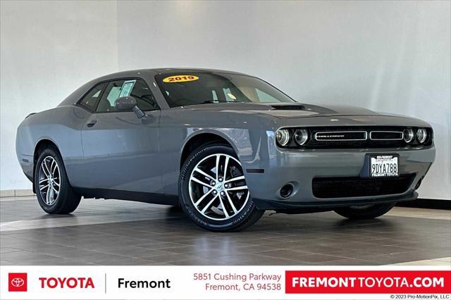 2019 dodge challenger sxt