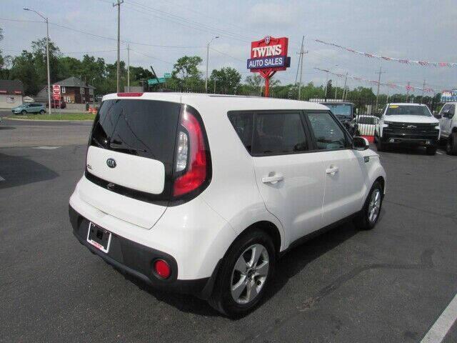 2019 kia soul base