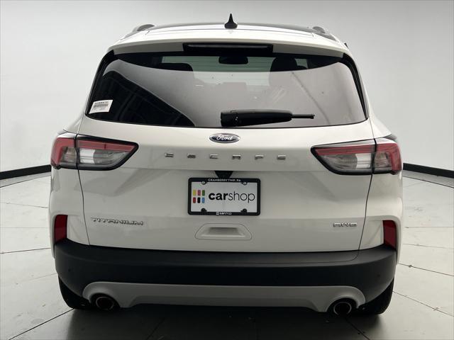 2022 ford escape titanium