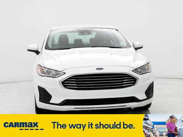 2020 ford fusion hybrid se