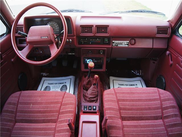 only 41k miles 4x4 5 speed manual 4wd runs & drives great