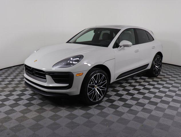 2024 porsche macan base