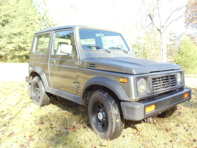 1988 suzuki samurai 4x4 5 speed manual trans in vgc!